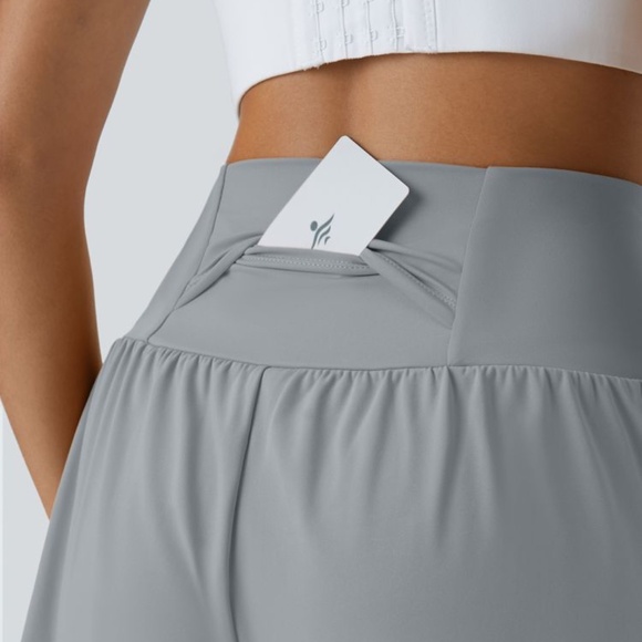 NWT HALARA SoftlyZero™ Airy Super High Waisted Cool Touch Shorts w/ Pockets - Picture 3 of 10